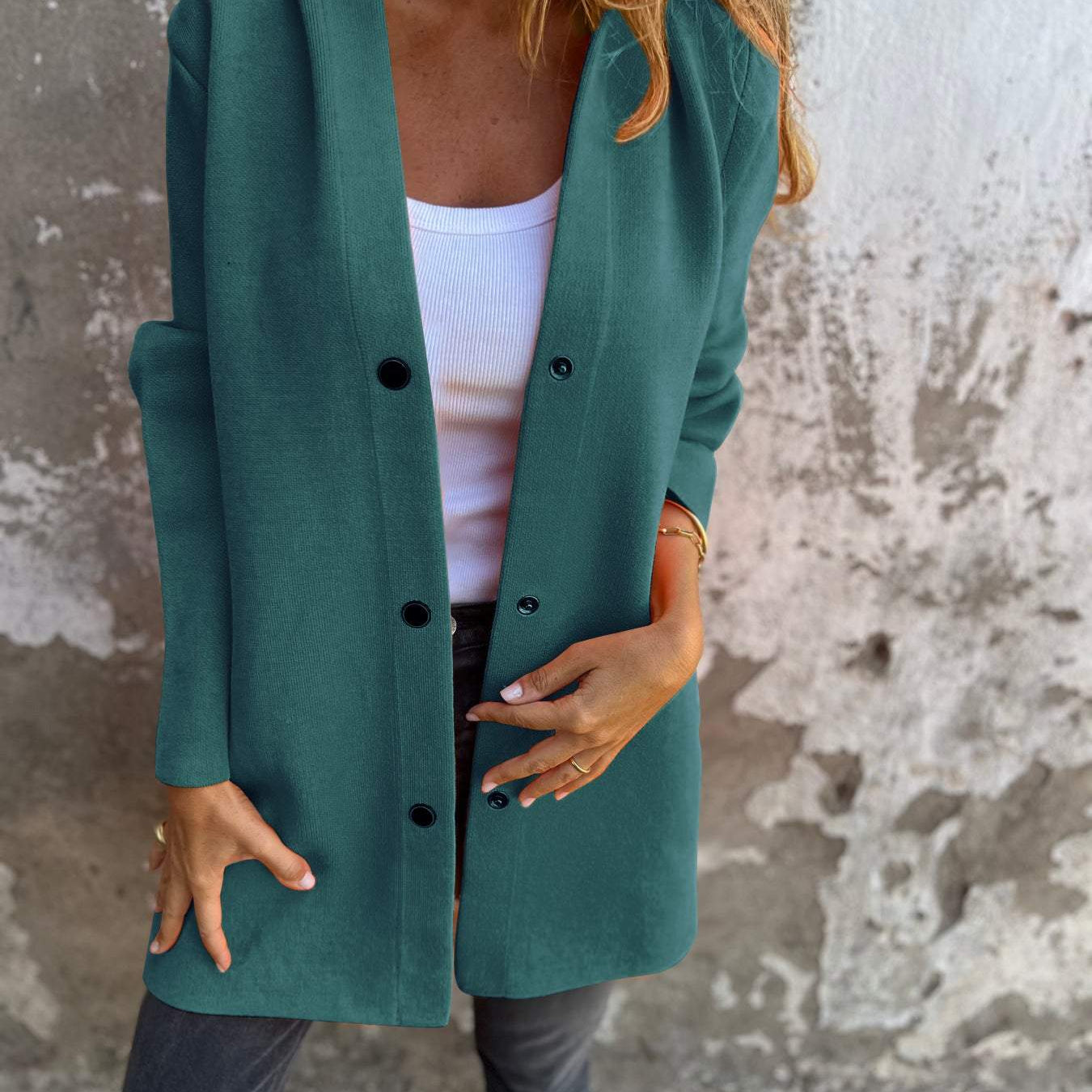 Adriana | Cardigan with buttons and hood