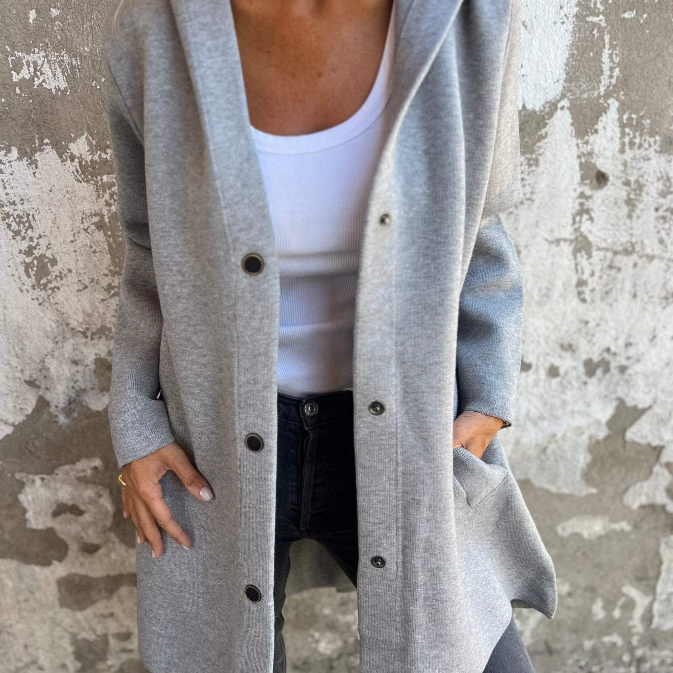 Adriana | Cardigan with buttons and hood