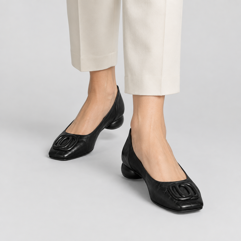 Woman wearing the Opium comfortable square-toe flats
